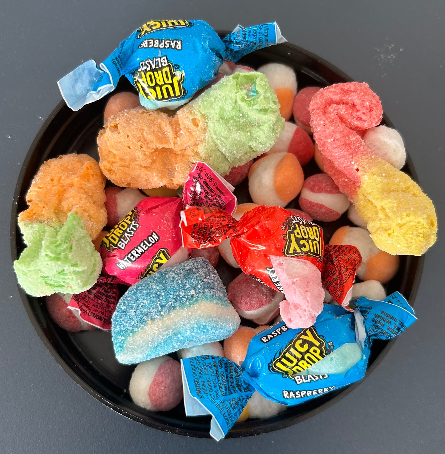 Freeze Dried Fizzy and Sour Pic 'N' Mix Sweets 100g Pouch